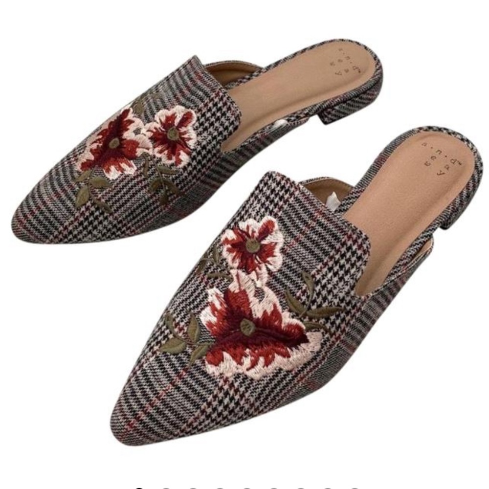 A New Day Floral Woman's Plaid Floral Embroidered Mules Slip On Shoes Sz 10